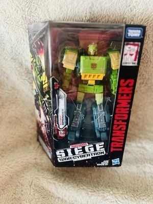 SG-32 Transformers Siege Autobot Springer - Image 1 of 3