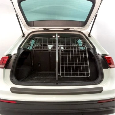 Travall Dog Guard, Divider & Tailgate 50/50  - L/R Range Rover Evoque  2011-2018 — 第 1/4 张图片