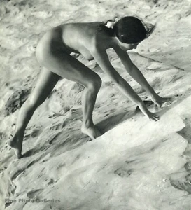 1968 Vintage Outdoor Female Nude Climbing GERHARD VETTER Photo Gravure Art 12x16 - Picture 1 of 1