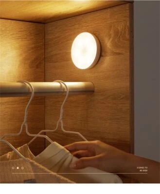 Lámpara LED Automática Inteligente Iluminación Nocturna Sensor de Movimiento Cama Luz Carga USB Foto 1 de 4