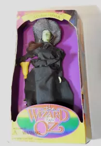 Vintage 1994 Sky Kids Inc Wicked Witch Doll Wizard of Oz scatola 8859 scarpe scopa - Foto 1 di 14