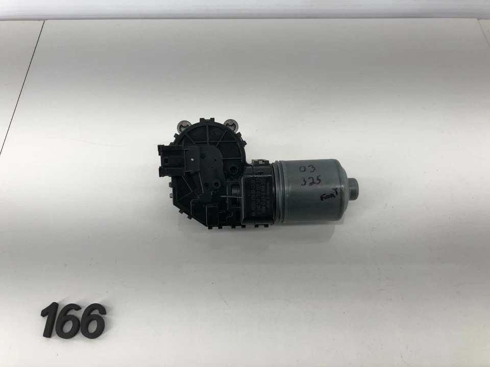 2003 BMW 325CI E46 FRONT WINDSHIELD WIPER ARM TRANSMISSION MOTOR OEM - Image 1 of 4