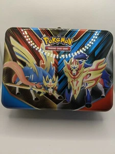 Caja de almuerzo de hojalata cofre de coleccionista Pokémon escudo espada zacian y zamazenta - Imagen 1 de 4