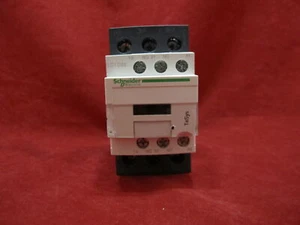 Schneider LC1D25B7 TeSys D Magnetschütz 25A 24V AC - Bild 1 von 2