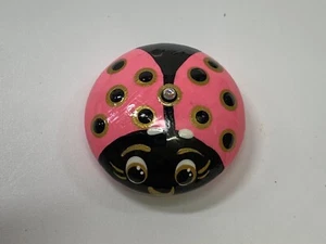 1,5" Lady Bug Mandala - handbemalter Love Bug - von JaDeL - Bild 1 von 4