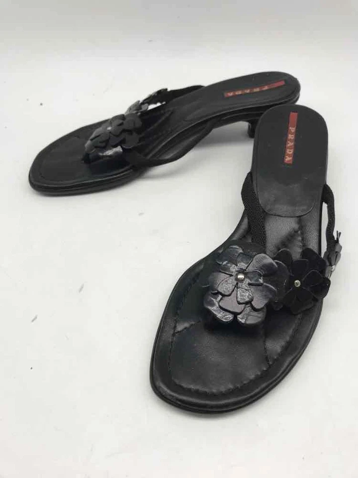 Sandalias de tanga florales Prada negras talla 36,5 Foto 1 de 4