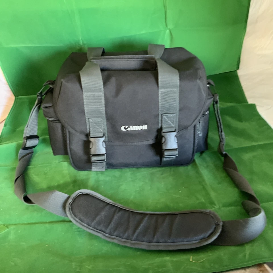 Bolsa para cámara Canon Gadget 300DG para todas las cámaras EOS y rebeldes estuche negro para cámara Foto 1 de 4
