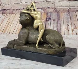 ÄGYPTISCHE/ÄGYPTEN MITTELGROSSE BRONZE WIE SPHINX STATUE AKT MÄDCHEN RUHENDE KUNST - Bild 1 von 10