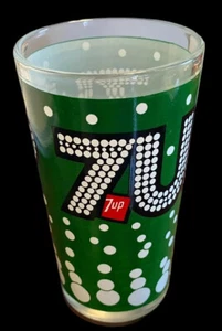 7up Drinking Soda Glass 8oz Cup Green 7 Up Bubbles Vintage 1980's  - Picture 1 of 12