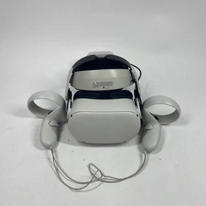 Meta Quest 2 128GB Standalone All-in-One VR Headset KW49CM - Picture 1 of 7