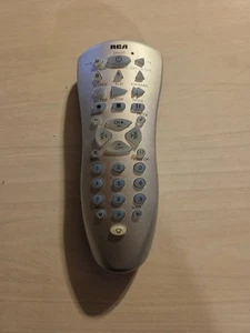 RCA UNIVERSAL TV DVD VCR CBL REMOTE CONTROL RCU410BL SILVER(ELEC-24-M-2) - Picture 1 of 7