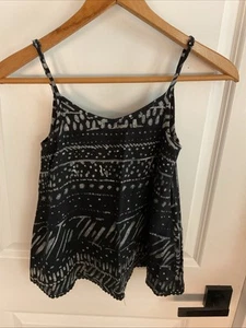 Mudd - V-neck Neck Line & Adjustable Straps Flowy Tank Top - Black - Girls Sz 10 - Picture 1 of 11
