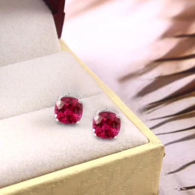 7x7 MM AAA Burma Rosso Rubino Cuscino Bottone, 925 Orecchini Argento, Del Mese - Immagine 1 di 4