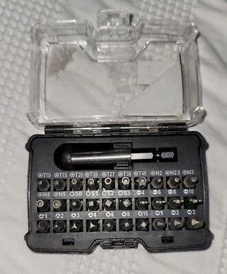 Cocraft 31 PC SCREWDRIVER SECURITY BIT SET With Magnetic Holder In Plastic Case - Image 1 of 4