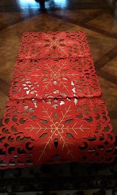 15"x34'' Embroidered Christmas Tablecloth Cutwork Table Runner Home Party Decor - Image 1 of 4