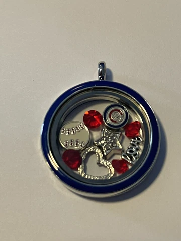 Chicago Cubs MLB Memory Charm Locket w/ 22 IN chain NEW Cover