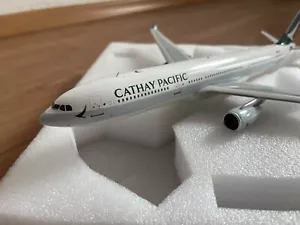 Airbus A330-343 Cathay Pacific Airways B-LBB - Picture 1 of 17