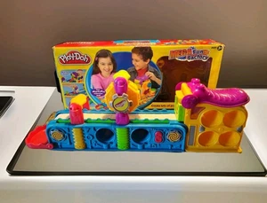 Play-Doh Mega Fun Factory Conveyor Belt w/ Extruder & Shape Wheel - Works - Picture 1 of 10