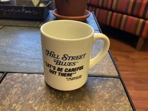 1982 Hill Street Blues "Let's Be Careful Out There" Vintage TV Tasse - Bild 1 von 6