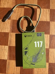 Disco rigido esterno Seagate 2TB Halo Infinite Xbox One sciolto con cavo usato - Foto 1 di 6