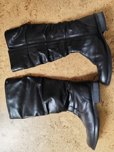flacher, kniehoher schwarzer Stiefel, S. Oliver, Gr. 41, gut bis sehr gut - Bild 1 von 2