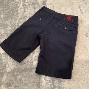 Vans Black With Red Pin Striped Boys Skater Shorts Size 10 - Picture 1 of 4