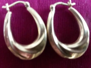 Vintage 14k Yellow Gold Oval Hoop pierced Earrings 2.12 gr - Picture 1 of 4