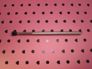 IT Cosmetics for ULTA Airbrush Blending Crease Brush #105 - Picture 1 of 2