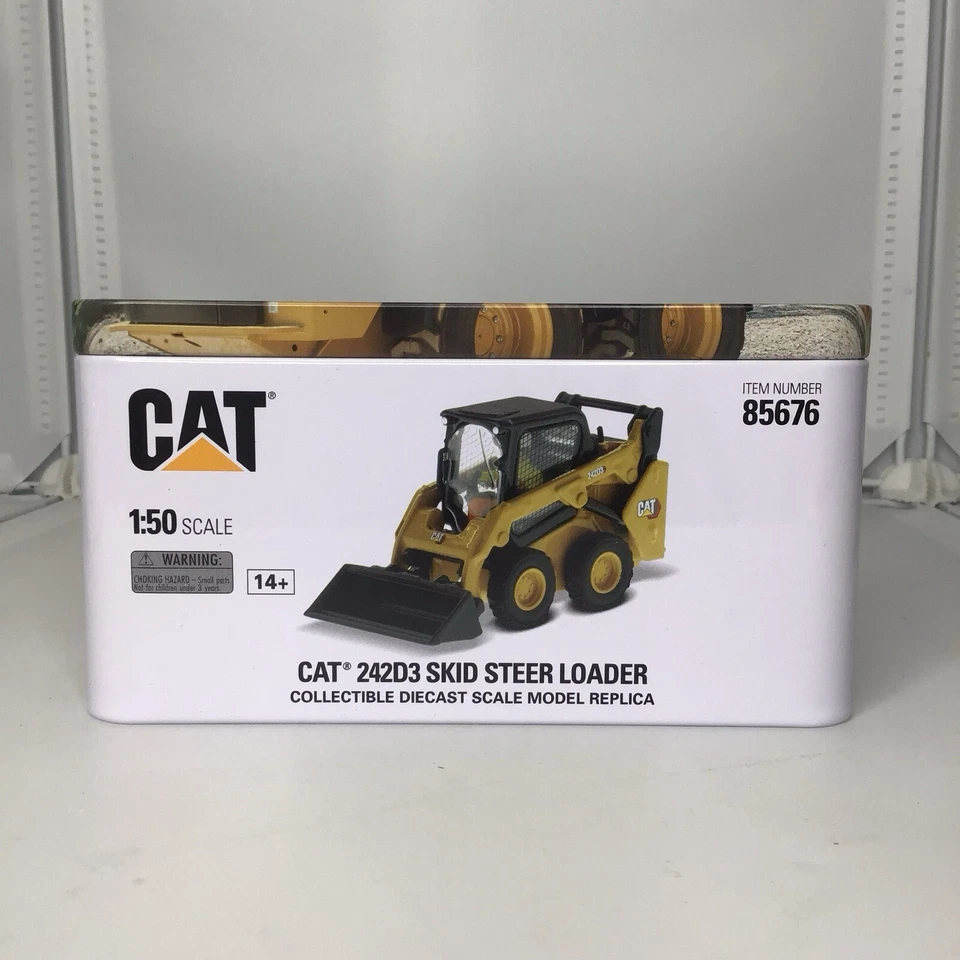 CAT Caterpillar 242D3 Skid Steer Loader 1 50 Scale Model - Diecast Masters 85676