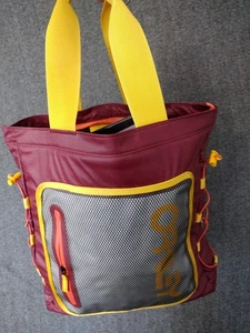 Bolso de Mano OAKLEY AÑOS 90 Mochila Tomate Seco 16x15x2 -921527-4ST - Imagen 1 de 10