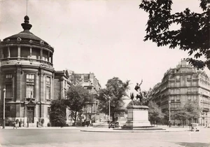 Paris France George Washington Equestrian Statue Vintage Postcard - Picture 1 of 2