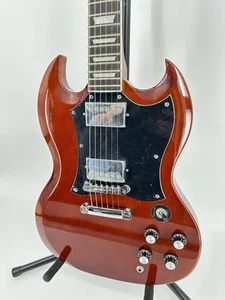 Battipenna Chitarra Elettrica SG Marrone Solido Nero 2H Pickup Collo Acero - Foto 1 di 8