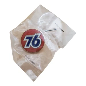 Pin de solapa de gasolinera clásico para coche mecánico de aceite con logotipo de carreras 76 - Imagen 1 de 2