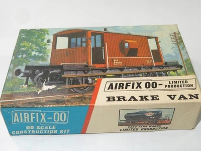 AIRFIX HO/OO MODEL RAILWAY KIT BR 20 Ton Brake Van Unmade in Red Stripe Box - Image 1 of 4