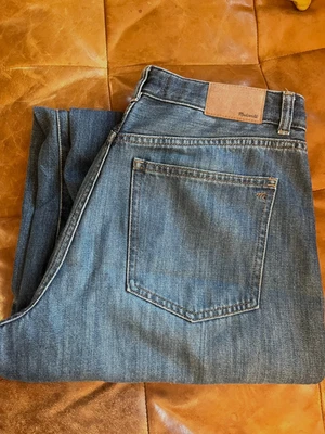 Madewell Petite Curvy Wide-Leg Jeans P29 Ellsworth Softdrape Denim w/ Cashmere - Image 1 of 4