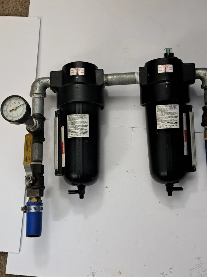 Filtro secador Dayton AZL18 y AZL09 para aire comprimido. Foto 1 de 4
