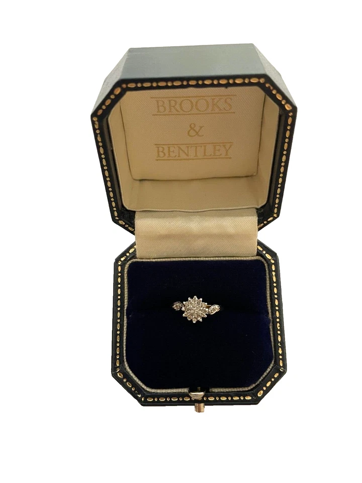 Anillo de diamantes 1993 oro de 9 quilates anillo con racimo de diamantes anillo vintage de oro - talla L 1/2 Foto 1 de 4