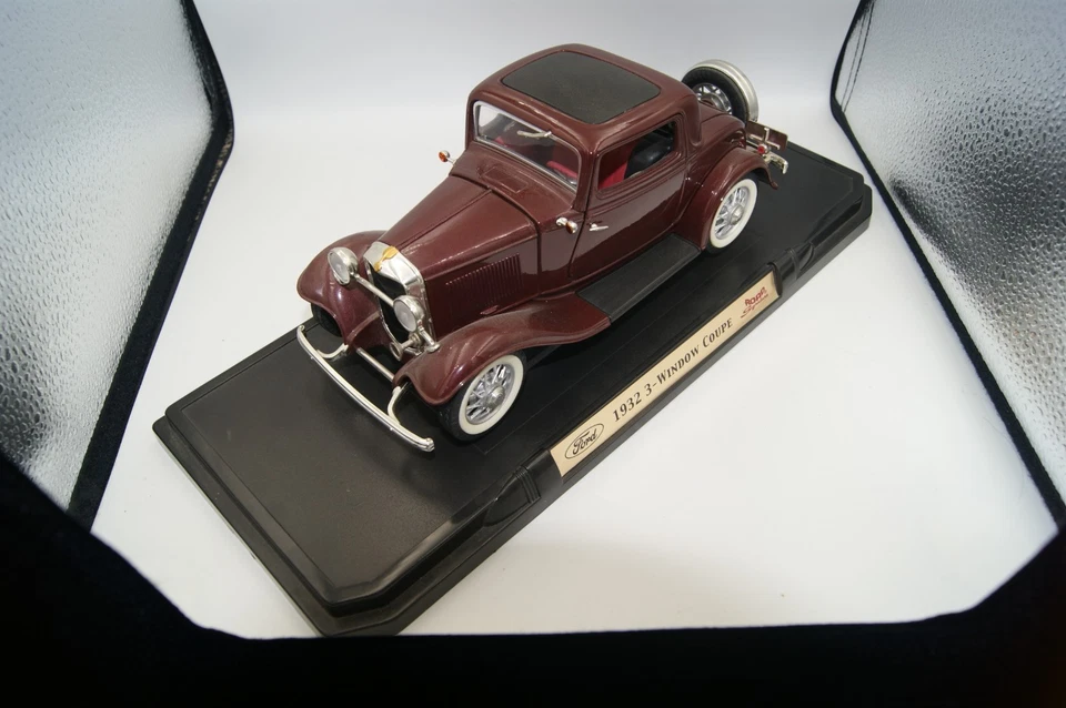 1:18 Ford 1932 3-Window Coupe rotbraun Oltimer Retro - Bild 1 von 1