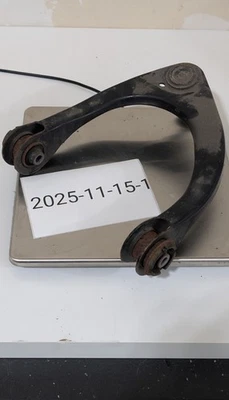 06-013 Brazo de control superior delantero izquierdo lexus is250 is350  Foto 1 de 4