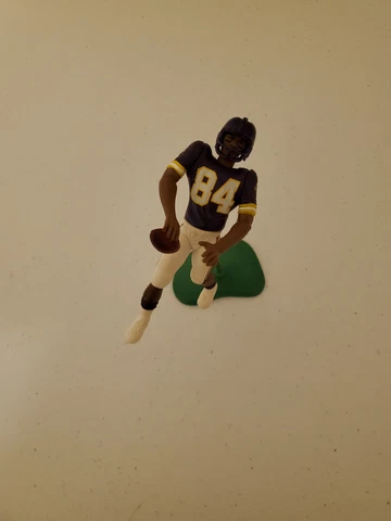 NFL - Starting Lineup - 4" Randy Moss #84 Action Figure - 2000 Cover
