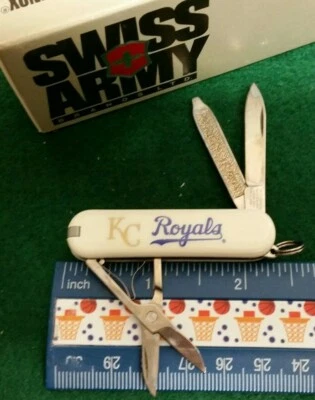 Faca Victorinox Classic Kansas City Royals, 72058, alças brancas novas na caixa  - Imagem 1 de 3