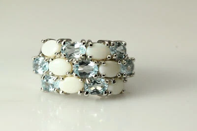 Lds. Anillo de plata de ley piedra azul pálido y blanco 7,7 gramos tamaño 5,75 (RIN7399) Foto 1 de 4