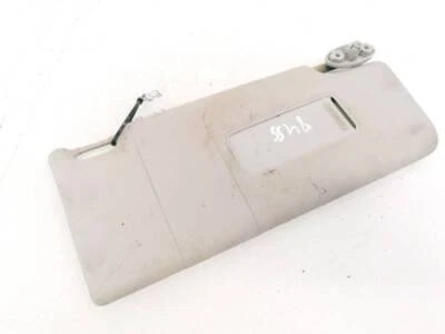 Ford Mondeo 2002 Sun Visor, With Light and Mirror and Clip USED, G #1711743-20 — 第 1/4 张图片