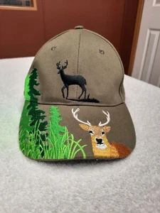 Gorra de ciervo bordada verde - Imagen 1 de 8
