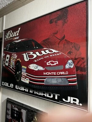 Imagen y placa enmarcada de Dale Earnhardt Jr cuando ganó su primera Daytona 500  Foto 1 de 2