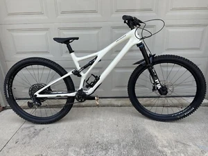 Specialized Stumpjumper Expert Carbon 29 S6 White Excellent Condition - Picture 1 of 8