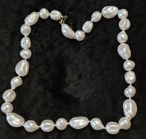 VETEMENTS Collana di perle finte 16"