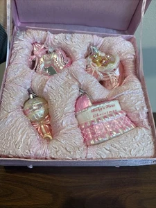 4 Kurt Adler Baby Mädchen erster Weihnachtsschmuck Glas Glitzer rosa Baby Girl - Bild 1 von 10