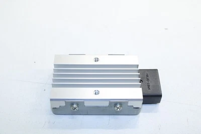 Módulo de control de bomba de combustible Infiniti Q60 Luxe 2017-2022 3,0 L 17001-5CA0A OEM Foto 1 de 4