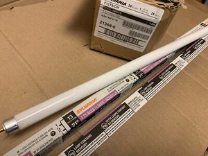 2x GENUINE SYLVANIA COOL WHITE BULBS F13T5/CW 13 WATTS MODEL 21368-0 - Picture 1 of 8